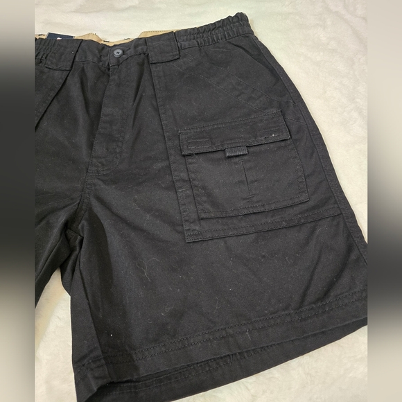 St. Johns Bay Mens Black Cargo Hiking Short (NWT) - Picture 4 of 9